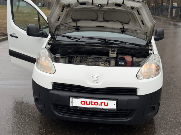 2015 Peugeot Partner, белый, 1600000 рублей - вид 22