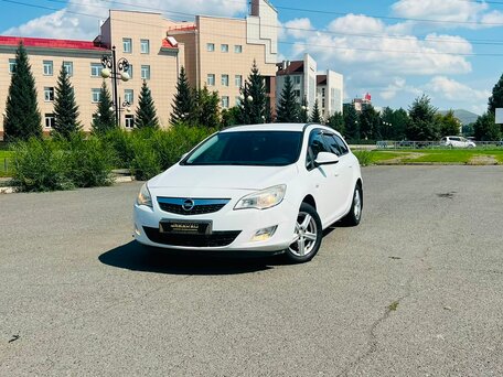 Opel Astra J