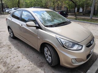 2014 Hyundai Solaris I, золотистый, 725000 рублей, вид 3