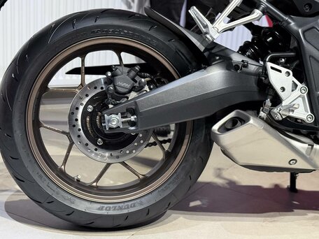 2024 Honda CB 650R, чёрный, 1220000 рублей, вид 5