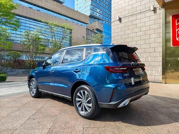2022 Geely Vision X6 Pro, синий, 1049999 рублей - вид 3