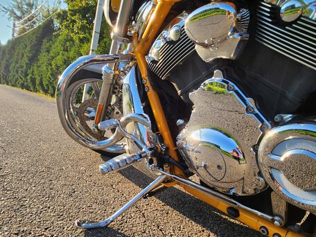 2006 Harley-Davidson V-Rod, жёлтый, 990000 рублей, вид 4