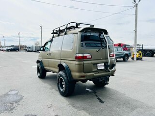 1996 Mitsubishi Delica IV, коричневый, 1299000 рублей, вид 4