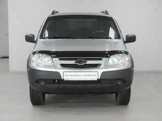 2017 Chevrolet Niva I Рестайлинг, серый, 669900 рублей, вид 2