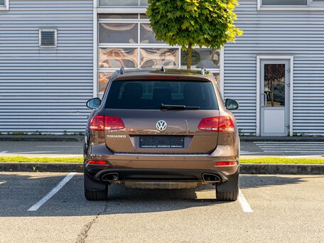 2014 Volkswagen Touareg II, коричневый, 1655000 рублей, вид 5