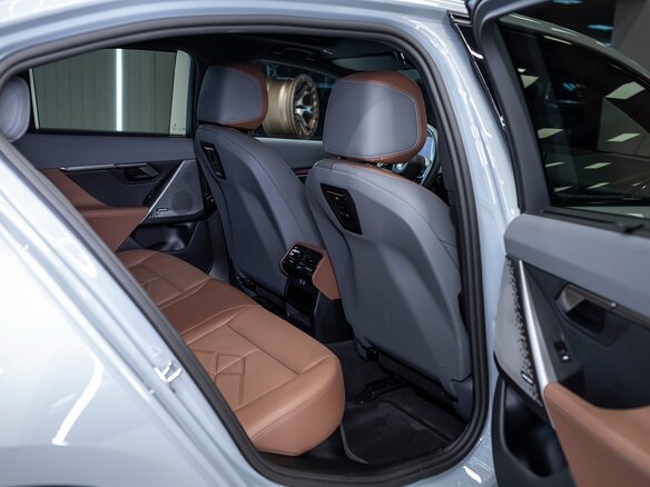 2024 BMW 5 серии 530i xDrive VIII (G60/G61/G68), серый, 7900000 рублей - вид 34