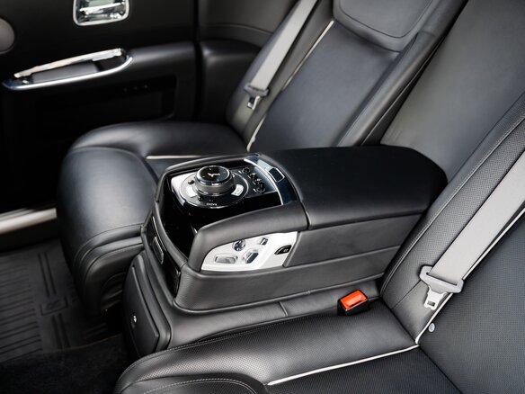 2015 Rolls-Royce Ghost I Рестайлинг (Series II), чёрный, 14500000 рублей - вид 17
