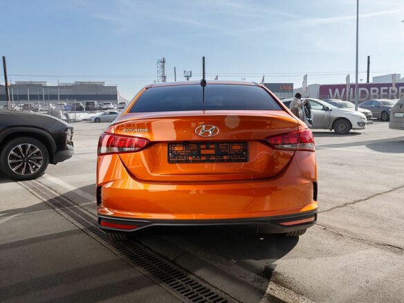 2021 Hyundai Solaris II Рестайлинг, оранжевый, 1245000 рублей - вид 5