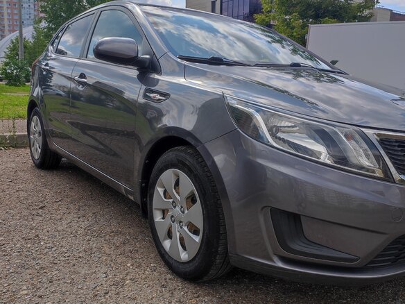 2013 Kia Rio III, серый, 850000 рублей