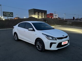 2017 Kia Rio IV, белый, 1280000 рублей, вид 1