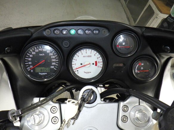 2004 Triumph Sprint ST, серебристый, 349000 рублей - вид 8