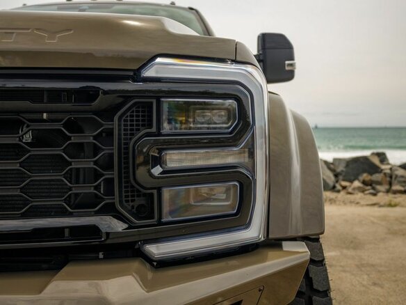 2026 Ford F-350, коричневый - вид 10
