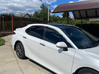 2021 Toyota Camry VIII (XV70) Рестайлинг, белый, 3545000 рублей, вид 3