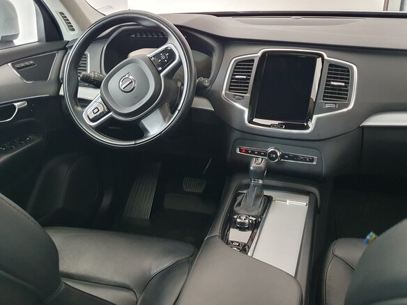 2022 Volvo XC90 II Рестайлинг 1, серебристый, 4290000 рублей - вид 13