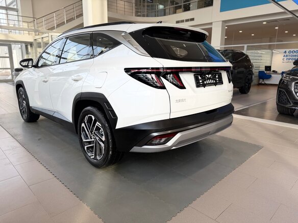 2026 Hyundai Tucson L IV Рестайлинг, белый, 4350000 рублей - вид 5
