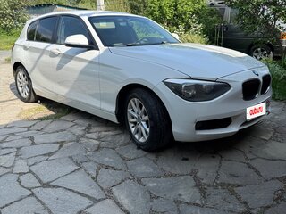 2011 BMW 1 серии 116i II (F20/F21), белый, 880000 рублей, вид 2