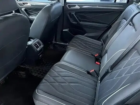 2022 Volkswagen Tiguan II Рестайлинг, серый - вид 10