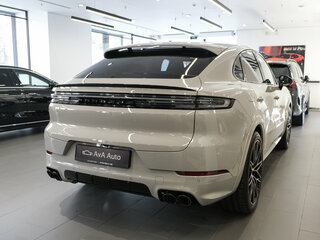 2026 Porsche Cayenne Coupé III Рестайлинг, серый, 21500000 рублей, вид 5