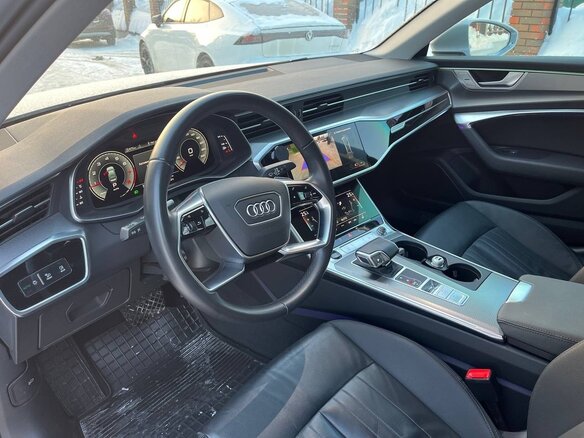 2022 Audi A6 45 TFSI V (C8), серебристый, 4700000 рублей - вид 4