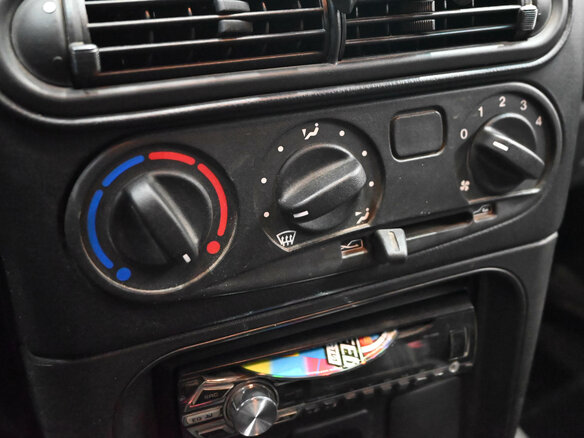 2011 Chevrolet Niva I Рестайлинг, серебристый - вид 14
