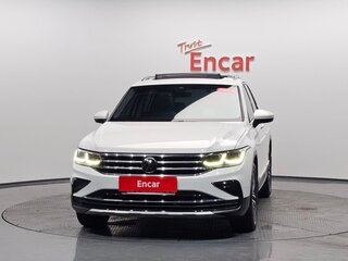 2022 Volkswagen Tiguan II Рестайлинг, белый, 3590000 рублей, вид 2