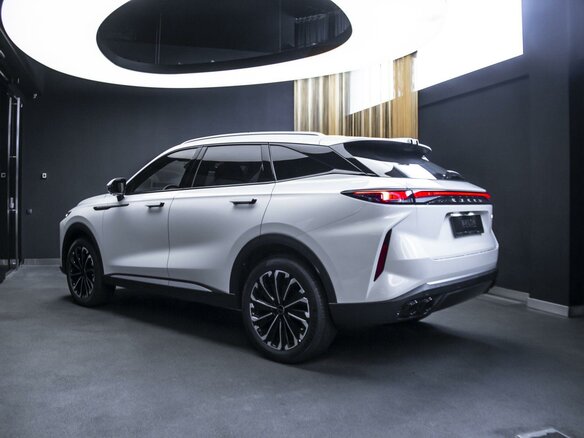 2025 Exeed RX, белый - вид 4