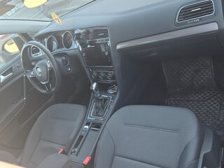 2020 Volkswagen Golf VII Рестайлинг, чёрный, 1846000 рублей, вид 5