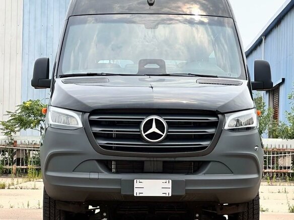 2026 Mercedes-Benz Sprinter, чёрный - вид 5