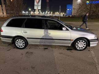 2000 Toyota Avensis I Рестайлинг, серый, 590000 рублей, вид 3