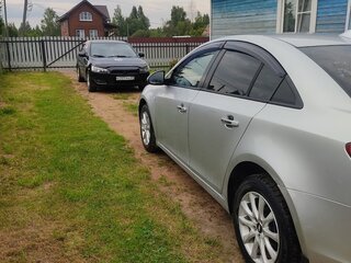 2012 Chevrolet Cruze I, серебристый, 750000 рублей, вид 3