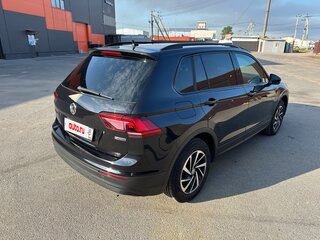 2018 Volkswagen Tiguan II, чёрный, 2050000 рублей, вид 5
