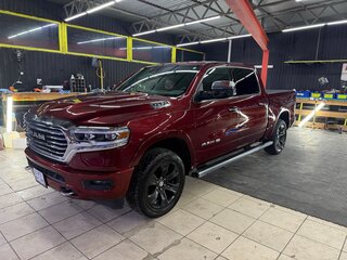 2021 Ram 1500 Quad Cab V, красный, 5200000 рублей, вид 1