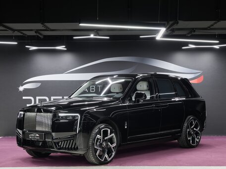 2026 Rolls-Royce Cullinan Black Badge I Рестайлинг (Series II), чёрный, 79900000 рублей, вид 1