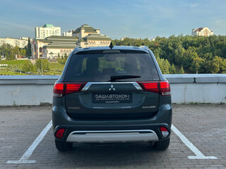 2019 Mitsubishi Outlander III Рестайлинг 3, серый, 1649000 рублей, вид 5