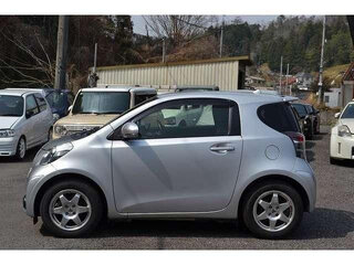 2013 Toyota iQ, серебристый, 700000 рублей, вид 5