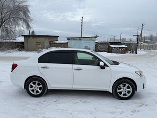2013 Toyota Corolla Axio XI (E160, E170, E180), белый, 950000 рублей, вид 2