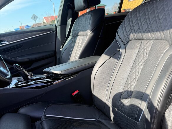 2021 BMW 5 серии 530d xDrive VII (G30/G31/G38) Рестайлинг, чёрный, 7150000 рублей - вид 7