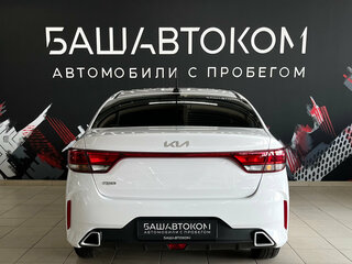 2021 Kia Rio IV Рестайлинг, белый, 1499000 рублей, вид 5