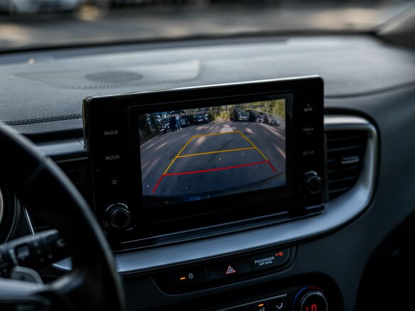 2021 Kia Ceed III, серый, 1688000 рублей - вид 8