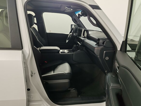 2025 Toyota Land Cruiser Prado 250 Series, белый - вид 9