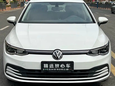 2022 Volkswagen Golf VIII, белый, 1500000 рублей, вид 2