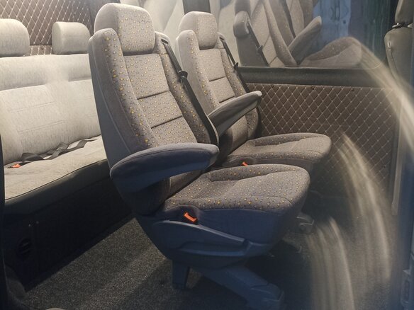 2012 Volkswagen Transporter T5 Рестайлинг, бежевый, 1400000 рублей - вид 6