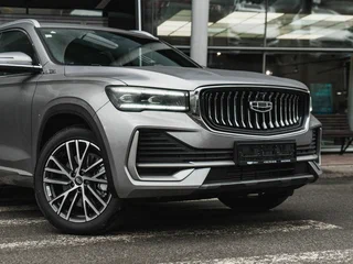2026 Geely Monjaro I, серебристый, 4553999 рублей, вид 2