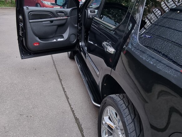 2011 Cadillac Escalade III, чёрный, 2400000 рублей - вид 30
