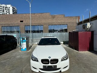 2009 BMW 5 серии 528i V (E60/E61) Рестайлинг, белый, 1340000 рублей, вид 2