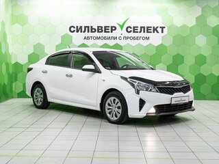 2021 Kia Rio IV Рестайлинг, белый, 1420000 рублей, вид 5
