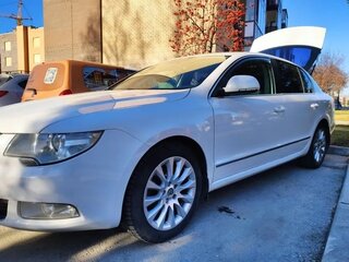 2012 Skoda Superb II, белый, 630000 рублей, вид 1