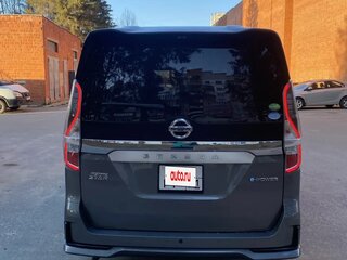 2021 Nissan Serena V (C27) Рестайлинг, серый, 3050000 рублей, вид 4