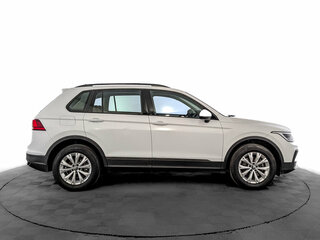 2021 Volkswagen Tiguan II Рестайлинг, белый, 2430000 рублей, вид 4
