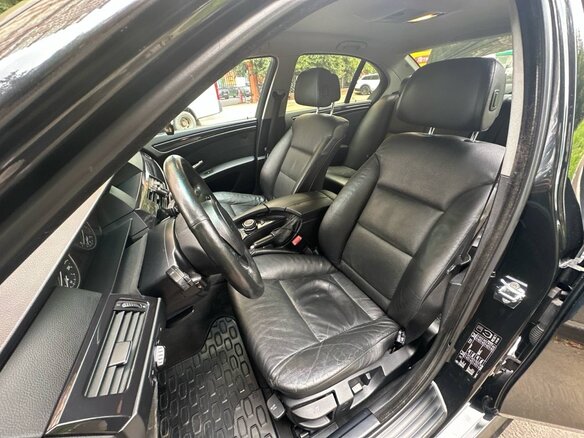 2008 BMW 5 серии 525i V (E60/E61) Рестайлинг, чёрный, 1300000 рублей - вид 7